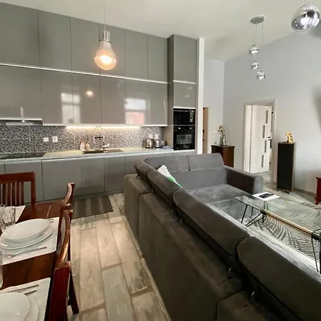 Royal Centre * ポプラト