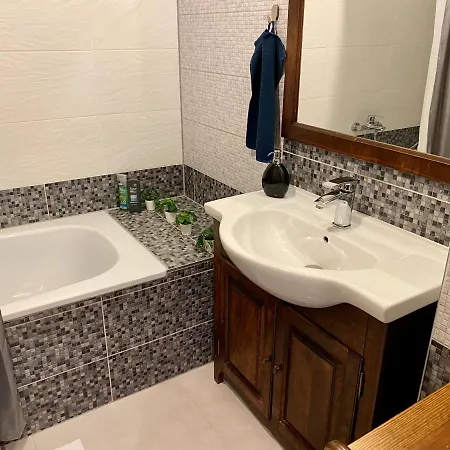 Royal Centre Apartment *