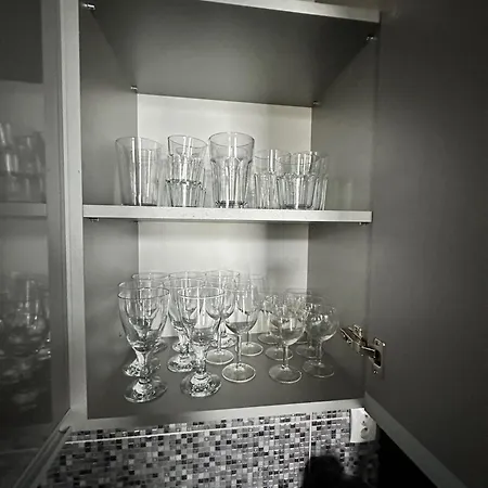 Royal City Centre Apartment - 2 Bedrooms 72 M2 - Ac - Balcony - Coffee Machine - Washer - Dryer