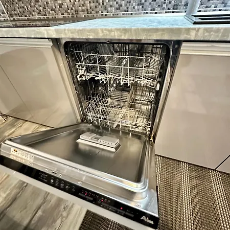 Διαμέρισμα Royal Centre - 2 Bedrooms *