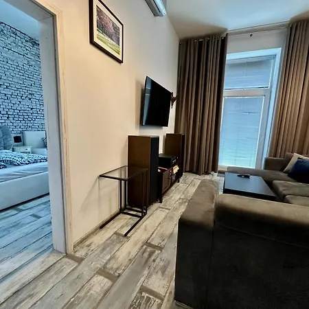 Royal Centre - 2 Bedrooms 72 M2 - Ac - Balcony - Coffee Machine - Washer - Dryer -parking Available Free Public Or Paid Private For 20 Euro Per Please Read Our Emails