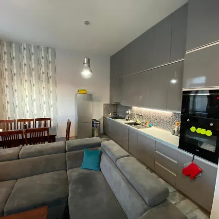 Royal Centre * ポプラト